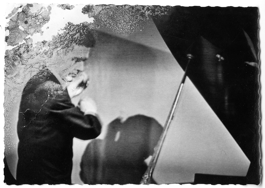 John Cage in azione [John Cage Collection della Northwestern University (Evanston, Illinois